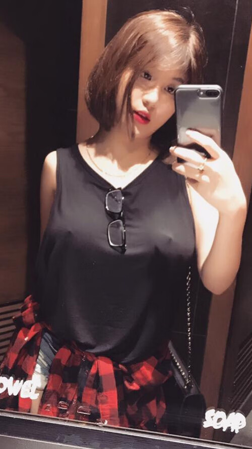 开云官网APP下载-拜仁慕尼黑主场3-0战胜沃尔夫斯堡,豪取三连胜,拜仁慕尼黑主场5-1逆转沃尔夫斯堡