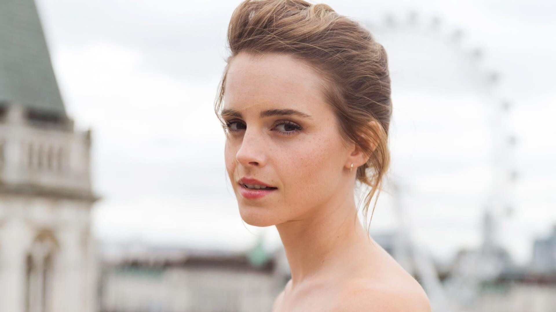 kaiyun开云·官方网站-浓眉带伤出战湖人带动全队节奏，湖人队的浓眉伤势怎么样